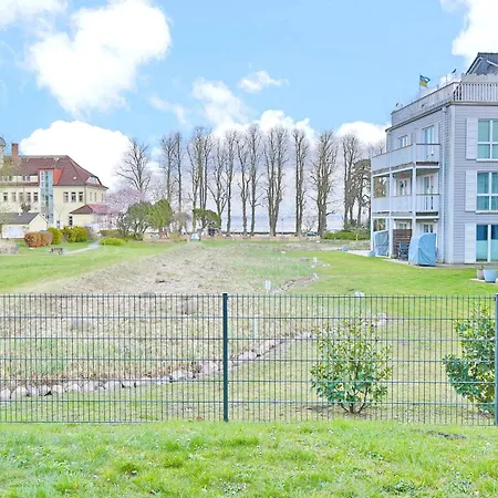 Haus Oceanfront, 9 Apartment *