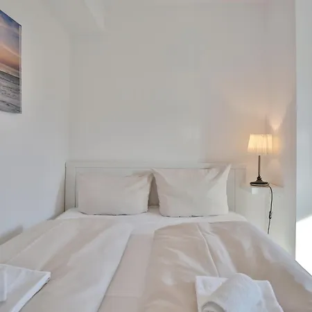 Haus Oceanfront, 9