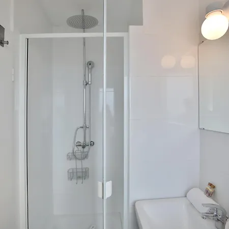Haus Oceanfront, 9 Apartment *
